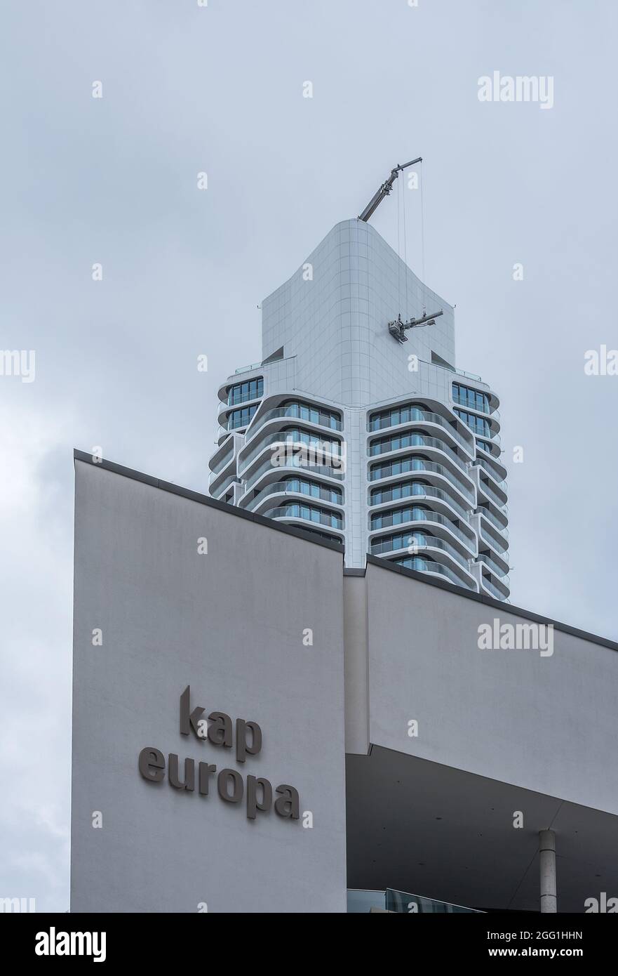Kap Europa Congress Center und Grand Tower Wolkenkratzer, Frankfurt am Main, Deutschland Stockfoto