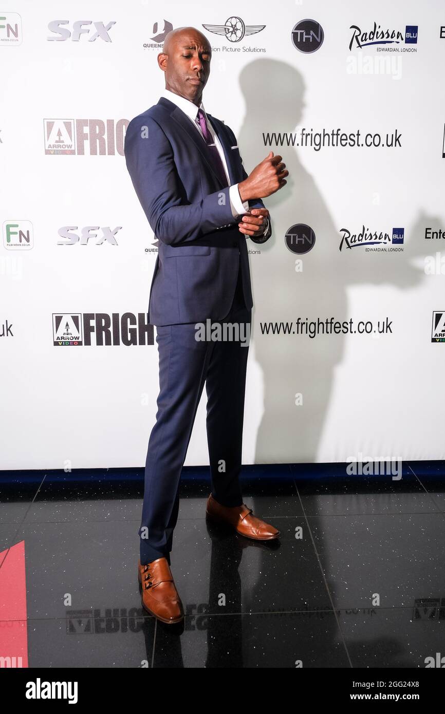 Cineworld Leicester Square, London, Großbritannien. August 2021. Jamie Hall posiert vor der LAGUNA AVE. Bild nach Kredit: Julie Edwards/Alamy Live News Stockfoto