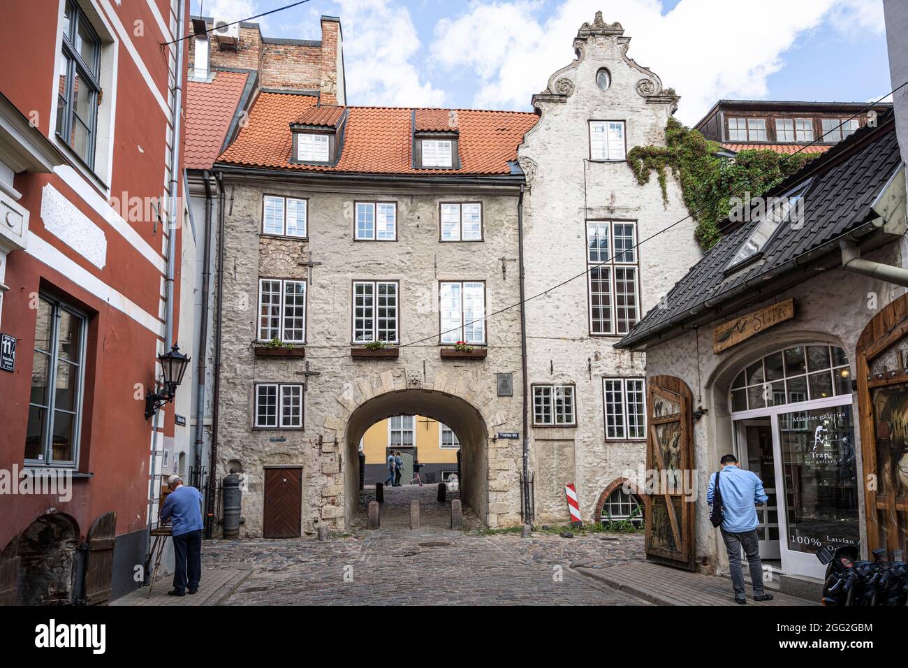 Riga, Lettland. 22. August 2021. Blick auf das Schwedische Tor im Stadtzentrum Stockfoto