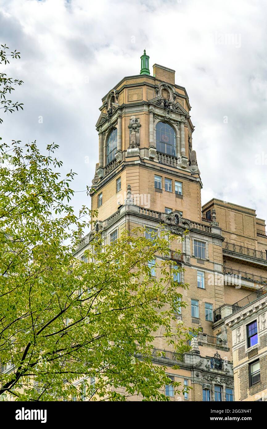 211 Central Park West, Beresford, Emery Roths dreitürmiges Apartmentgebäude. (Nordöstlicher Turm) Stockfoto