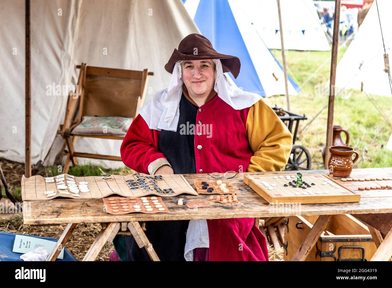 8. August 2021 - mittelalterliche Brettspiele beim Medieval Festival Loxwood Joust, West Sussex, England, Großbritannien Stockfoto