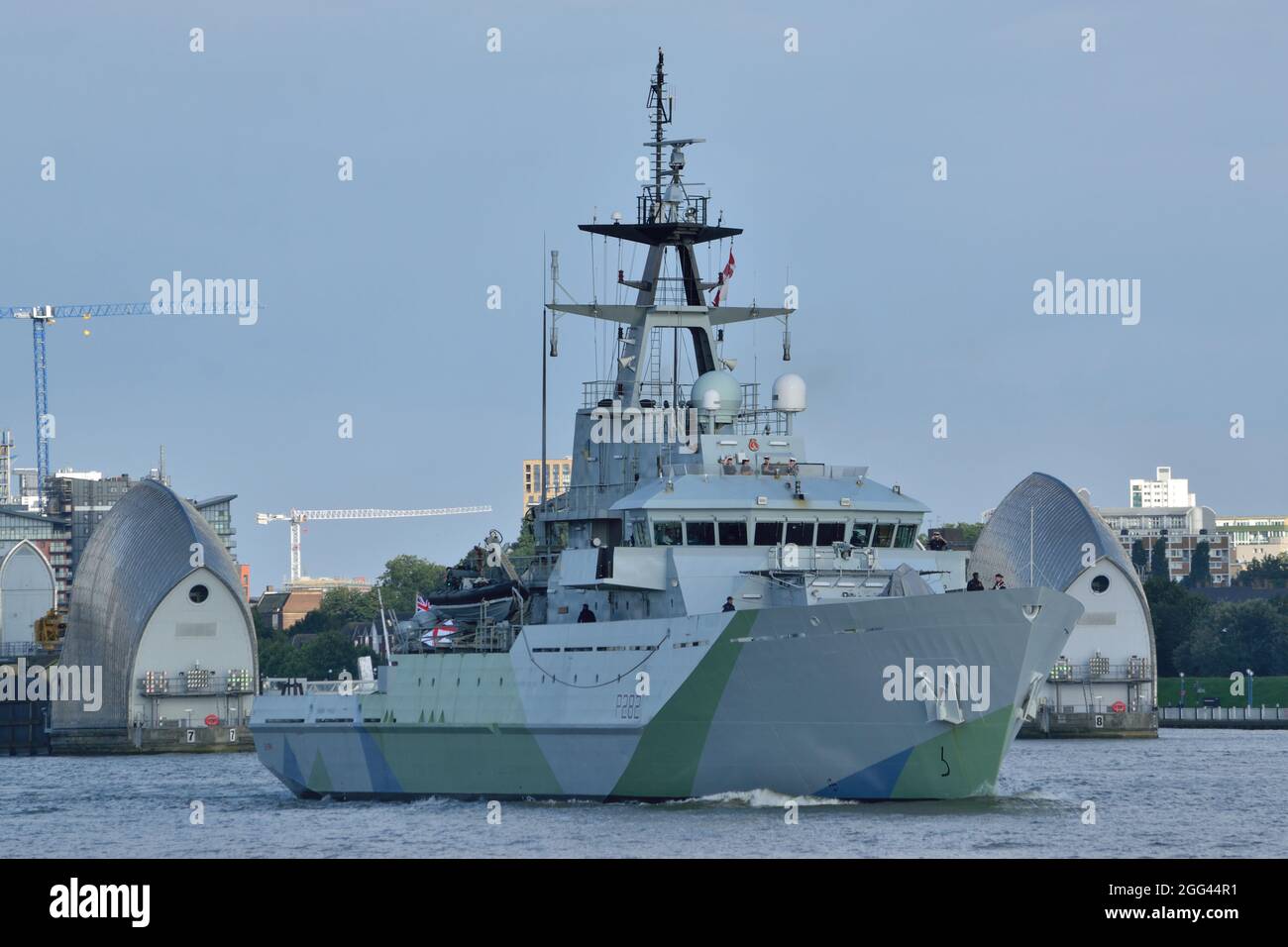 Royal Navy Offshore Patrol Vessel HMS Severn auf der Themse nach London Stockfoto