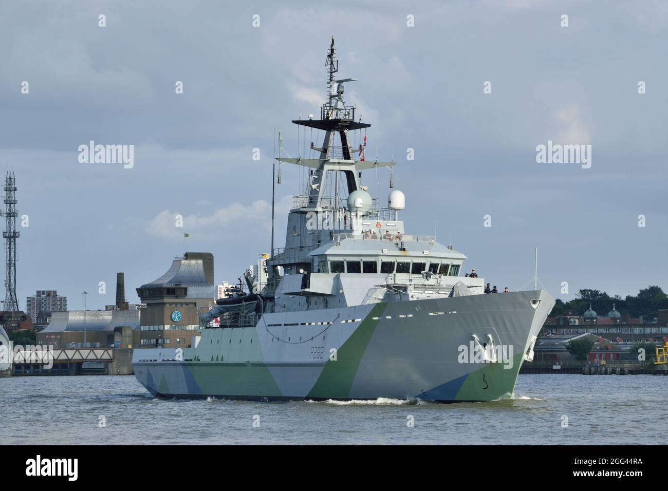 Royal Navy Offshore Patrol Vessel HMS Severn auf der Themse nach London Stockfoto