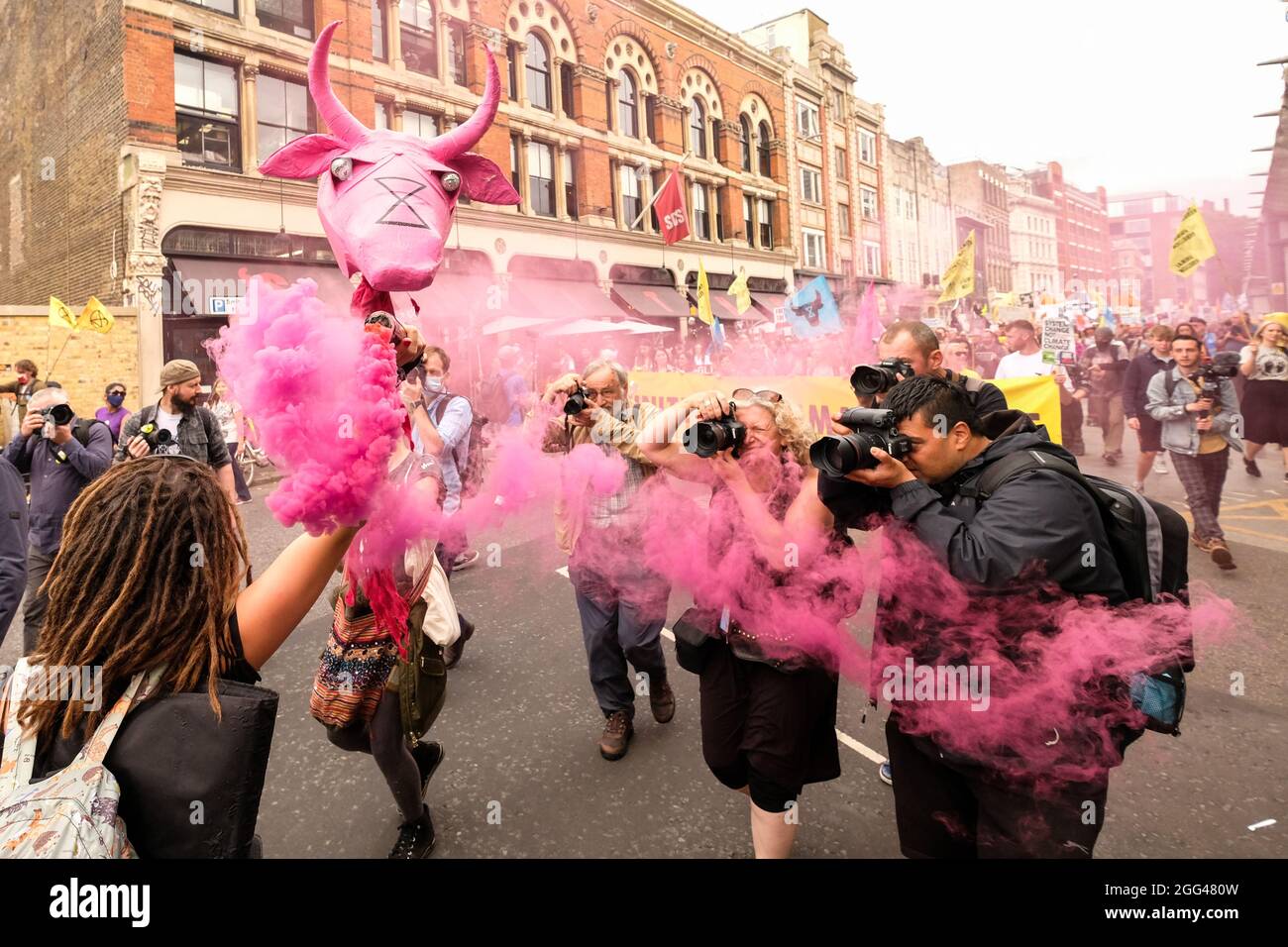 London, 27. August 2021: Rebellion des Aussterbens, protestmarsch der Tieraufstand beginnt am Smithfields Market in der City of London Stockfoto