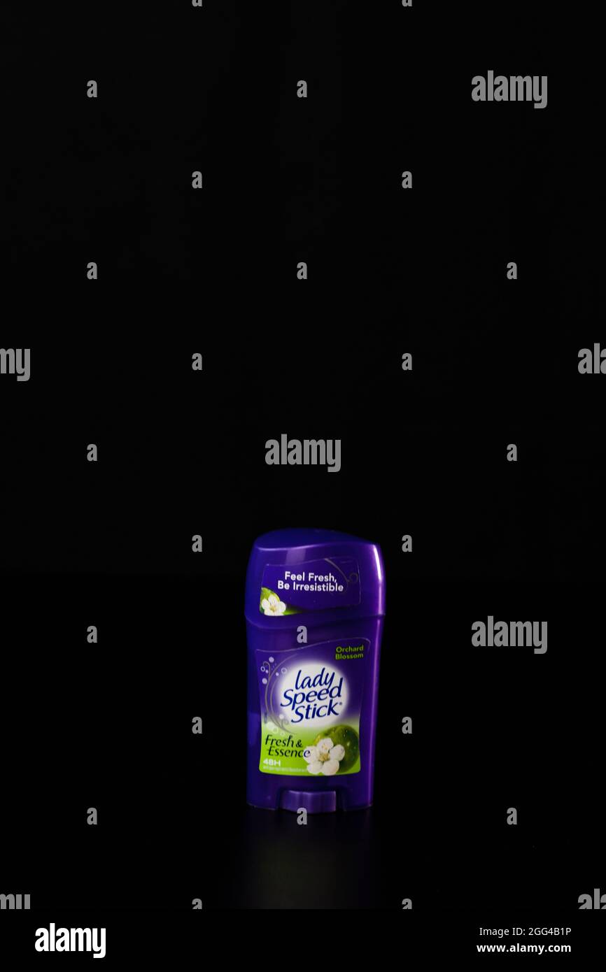Lady Speed Stick Deodorant Antitranspirant auf schwarz isoliert. Bukarest, Rumänien, 20221 Stockfoto