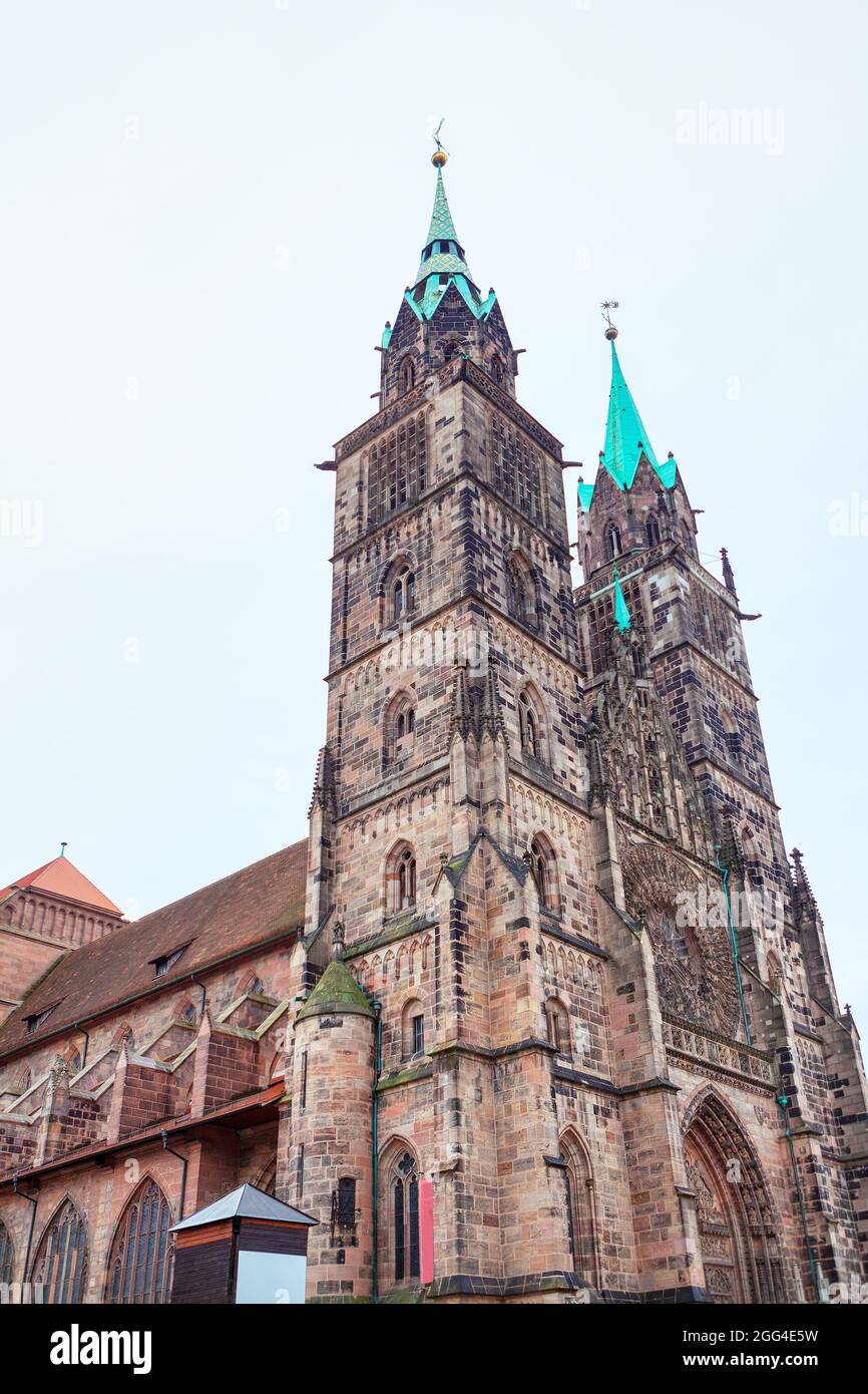 Kirche mit gotischer Architektur in Deutschland. St. Laurence , Evangelisch-Lutherische Gemeinde Nürnberg Stockfoto