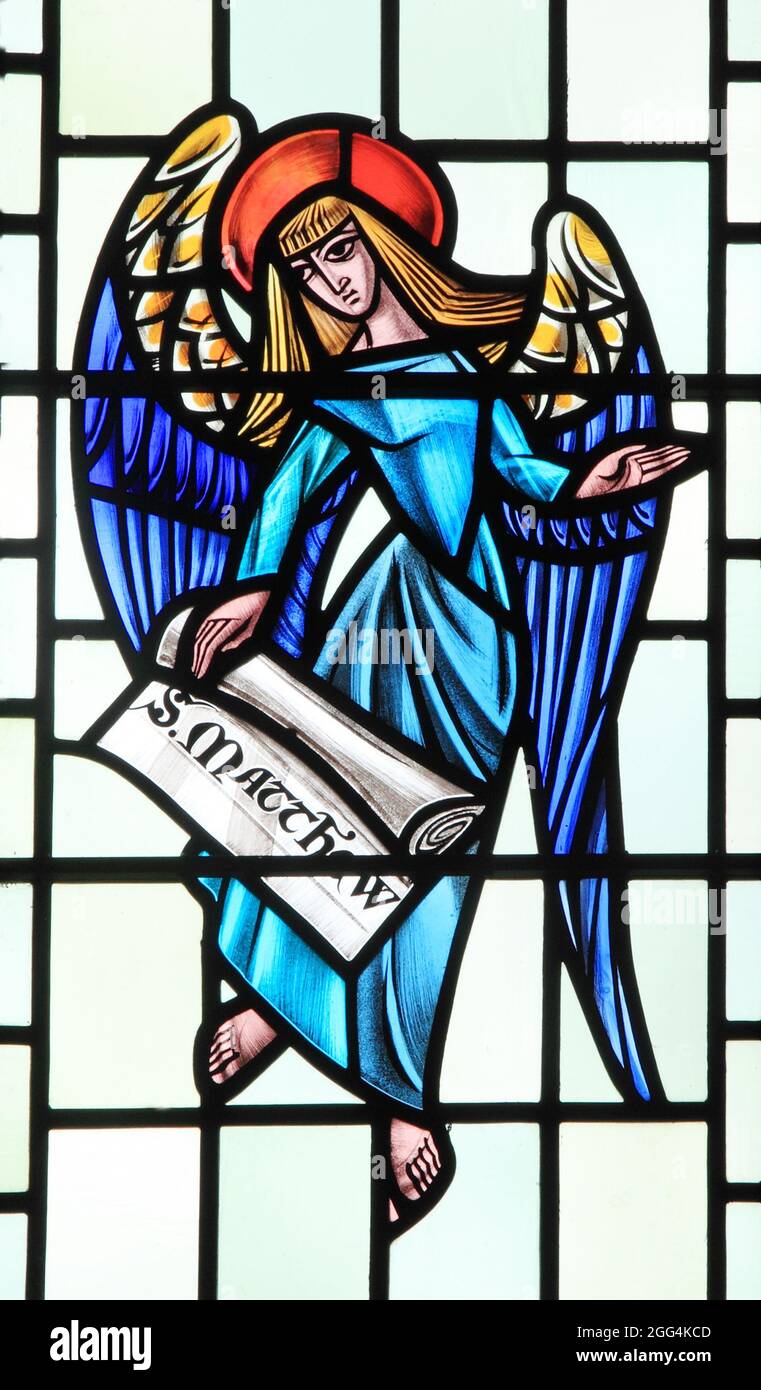 Matthäus, Symbol des Evangelisten, Engel, Glasfenster, 20. Jahrhundert, Snettisham, Norfolk, England Stockfoto