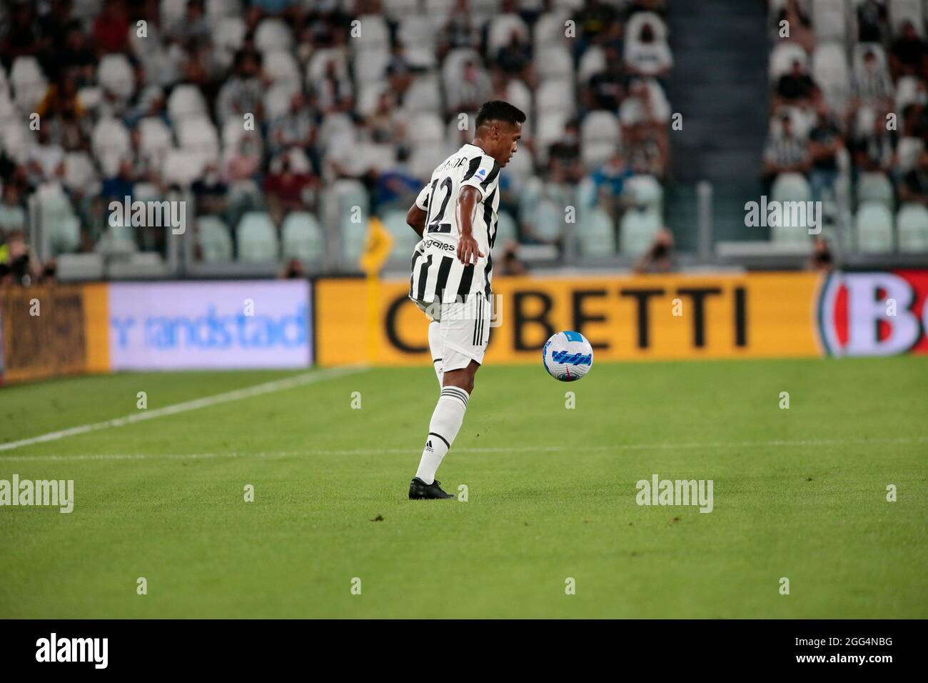Alex Sandro (FC Juventus) während des italienischen Meisterschaftsspiels Serie A zwischen FC Juventus und FC Empoli am 28. August 2021 im Allianz-Stadion in Turin, Italien - Foto Nderim Kaceli Stockfoto