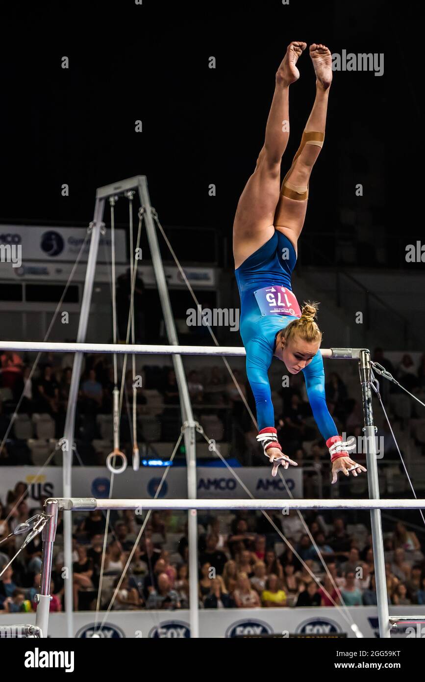 Jonna Adlerteg aus Schweden bei der Gymnastik-Weltmeisterschaft 2019 in der John Cane Arena in Aktion gesehen. Stockfoto