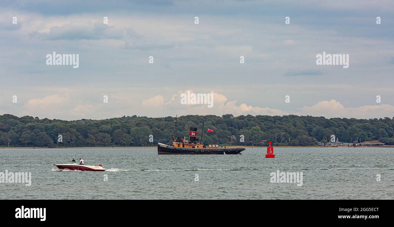 Schiffe auf Southampton Water 28. August 2021 Stockfoto