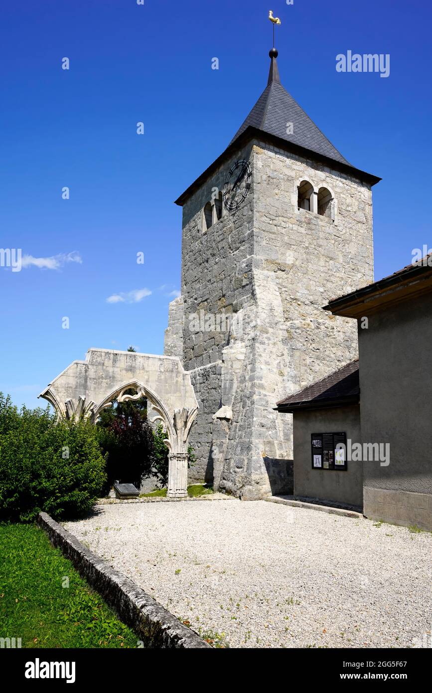 Das Kloster der Abbaye-Kirche und der Rest des gotischen Portals, das 1326 erbaut wurde. Kanton Waadt im Vallée de Joux. Schweiz. Stockfoto