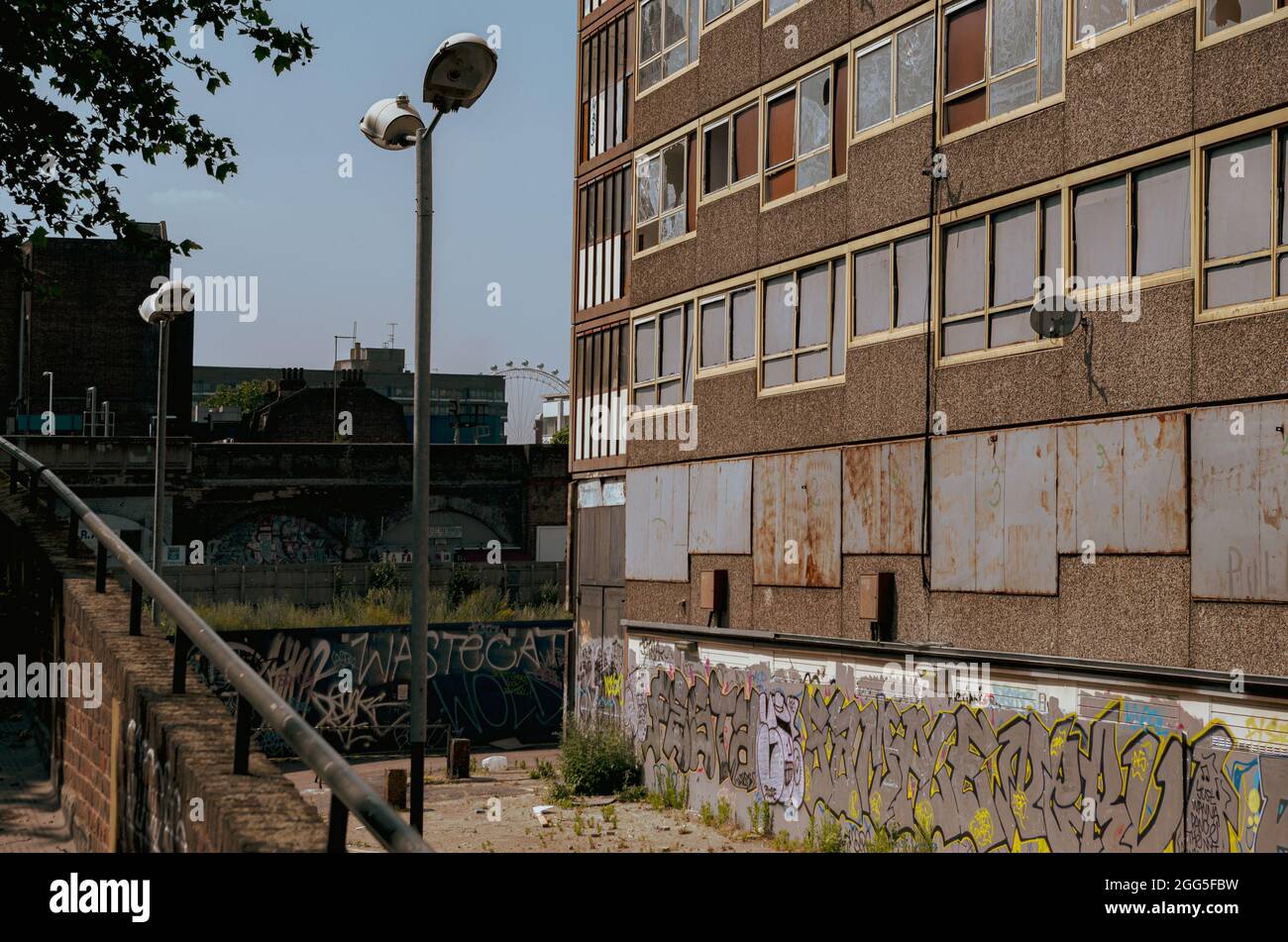 LONDON, VEREINIGTES KÖNIGREICH - 06. Jul 2013: Das Heygate Estate, EIN großes Wohngebiet in Walworth, Southwark, South London Stockfoto