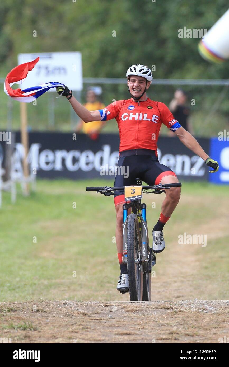 Commezzadura, Italien. August 2021. UCI 2021 Mountainbike Cross Country Weltmeisterschaft in Commezzadura am 28. August 2021. Männer unter 23 Jahren, (Foto: Pierre Teyssot/ESPA-Images) Quelle: European Sports Photo Agency/Alamy Live News Stockfoto