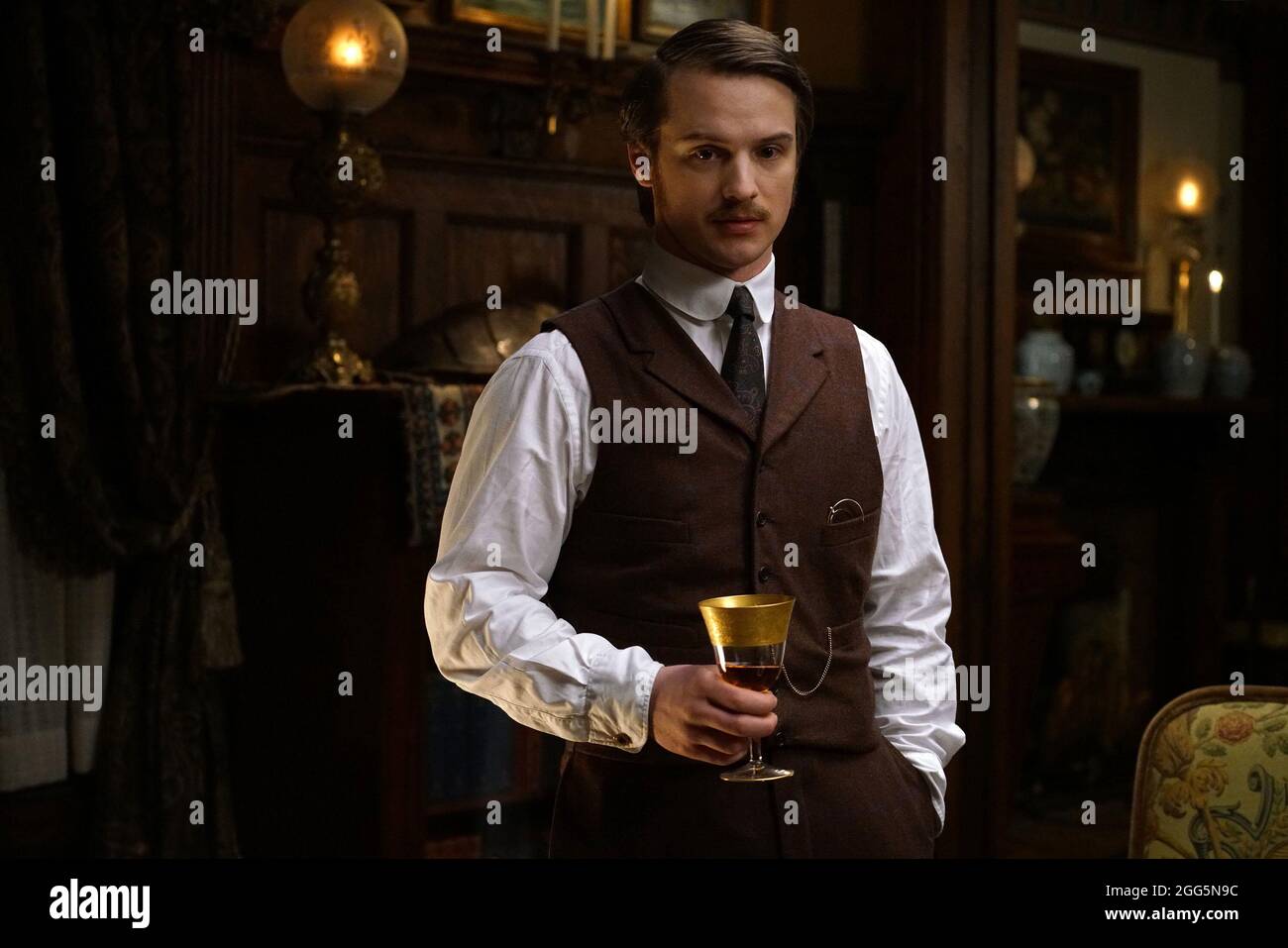 FREDDIE STROMA in TIME AFTER TIME (2017), Regie: ALLISON ANDERS, MARCOS SIEGA und STEVE SHILL. Quelle: WARNER BROS. FERNSEHEN/Album Stockfoto