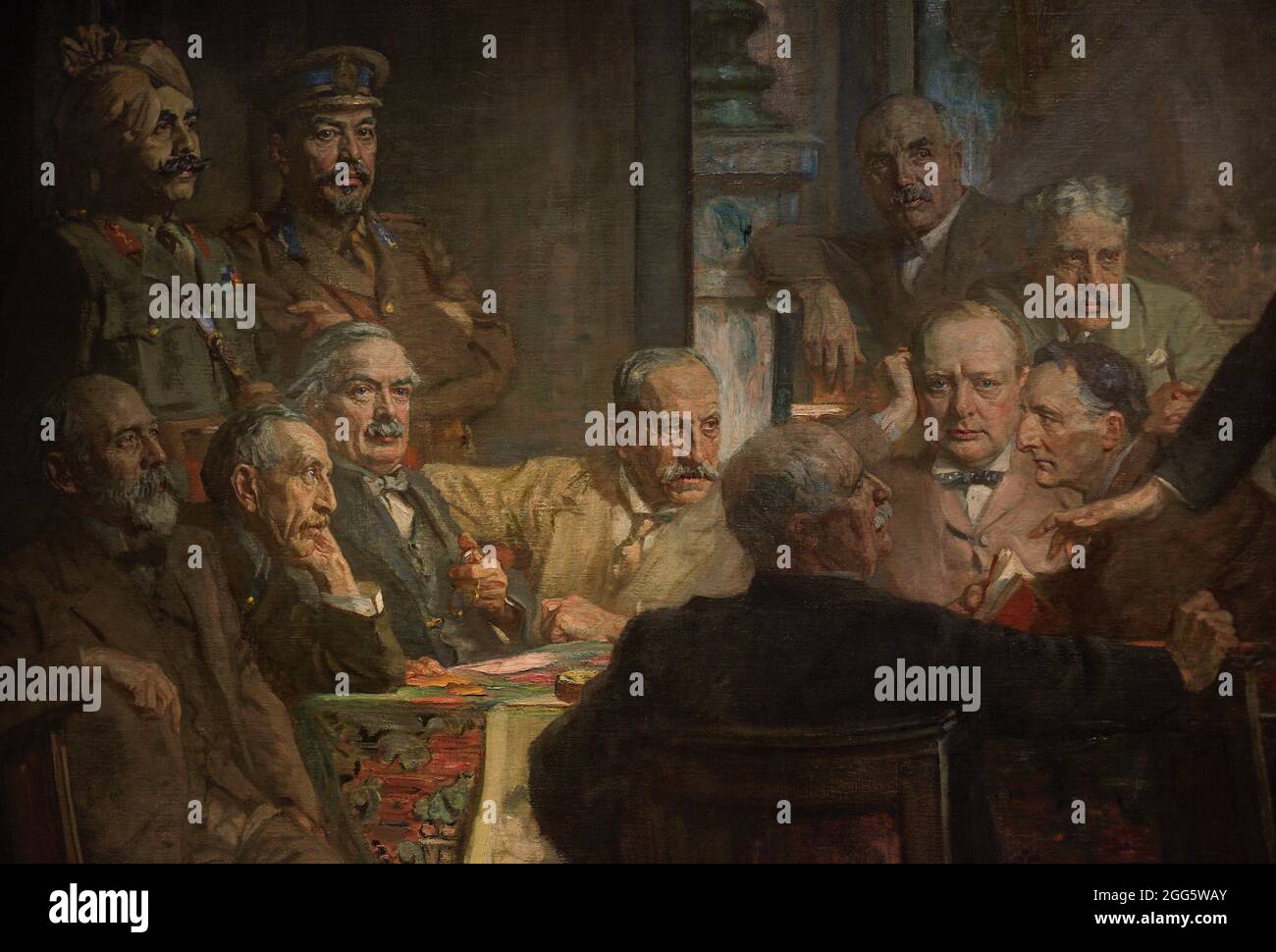 Staatsmänner des Ersten Weltkriegs von links nach rechts, am Tisch sitzend: Joseph Cook, William Morris Hughes, David Lloyd George, Alfred Milner, Winston Churchill, Edward Gray und William Ferguson Massey (mit dem Rücken). Stehend: Ganga Singh (Maharaja von Bikaner), Louis Botha, George Nicoll Barnes (hinter Churchill) und Robert Laird Borden. Gemälde von James Guthrie (1859-1930). Öl auf Leinwand (396,2 x 335,3 cm), 1924-1930. Details. National Portrait Gallery. London, England, Vereinigtes Königreich. Stockfoto Staatsmänner des Ersten Weltkriegs von links nach rechts, am Tisch sitzend: Joseph Cook, William Morris Hughes, David Lloyd George, Alfred Milner, Winston Churchill, Edward Gray und William Ferguson Massey (mit dem Rücken). Stehend: Ganga Singh (Maharaja von Bikaner), Louis Botha, George Nicoll Barnes (hinter Churchill) und Robert Laird Borden. Gemälde von James Guthrie (1859-1930). Öl auf Leinwand (396,2 x 335,3 cm), 1924-1930. Details. National Portrait Gallery. London, England, Vereinigtes Königreich. Stockfoto
