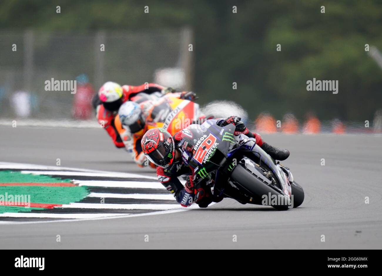 Fabio Quartararo von Monster Energy Yamaha während des Monster Energy British Grand Prix MotoGP Renntages in Silverstone, Towcester. Bilddatum: Sonntag, 29. August 2021. Stockfoto
