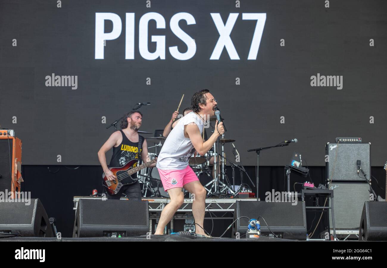 PIGS X7 beim Victorious Festival 2021, Portsmouth, Hampshire, Großbritannien. August 2021. Kredit: Charlie Raven/Alamy Live Nachrichten Stockfoto