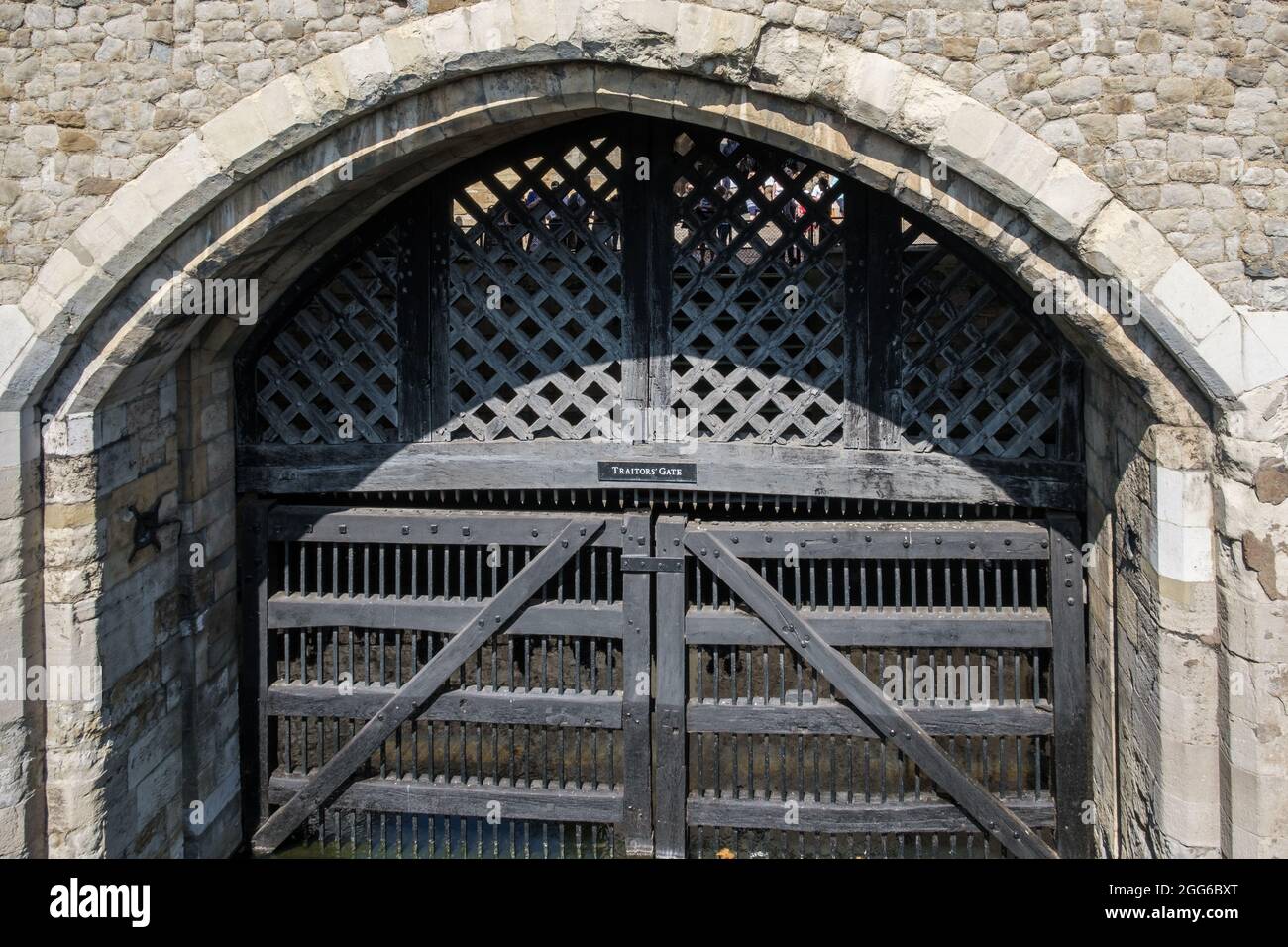 Der berüchtigte Eingang zum Tower of London, Traitors Gate, ist der Eingang zum Tower of London Complex und gehört zum St. Thomas' Tower. Stockfoto