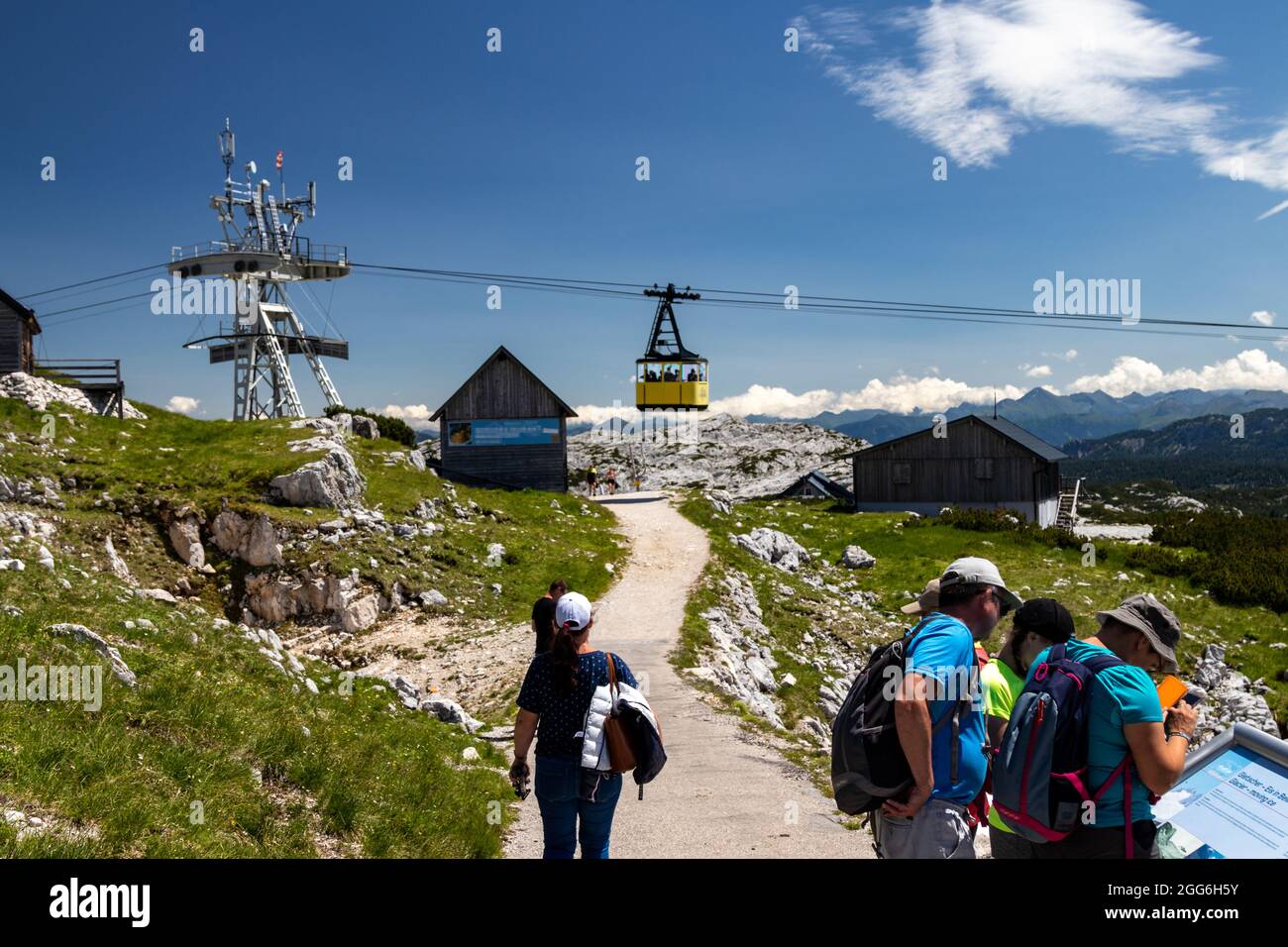 Wandern auf dem Dachsteingletscher Stockfoto