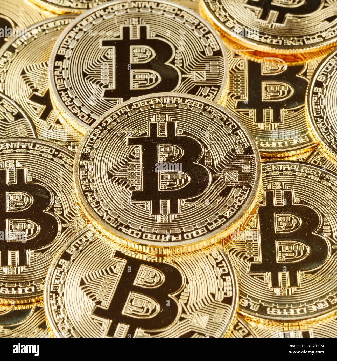 Bitcoin Krypto Währung online bezahlen digitales Geld Kryptowährung Geschäft Finanziert quadratische Bit-Münze Stockfoto