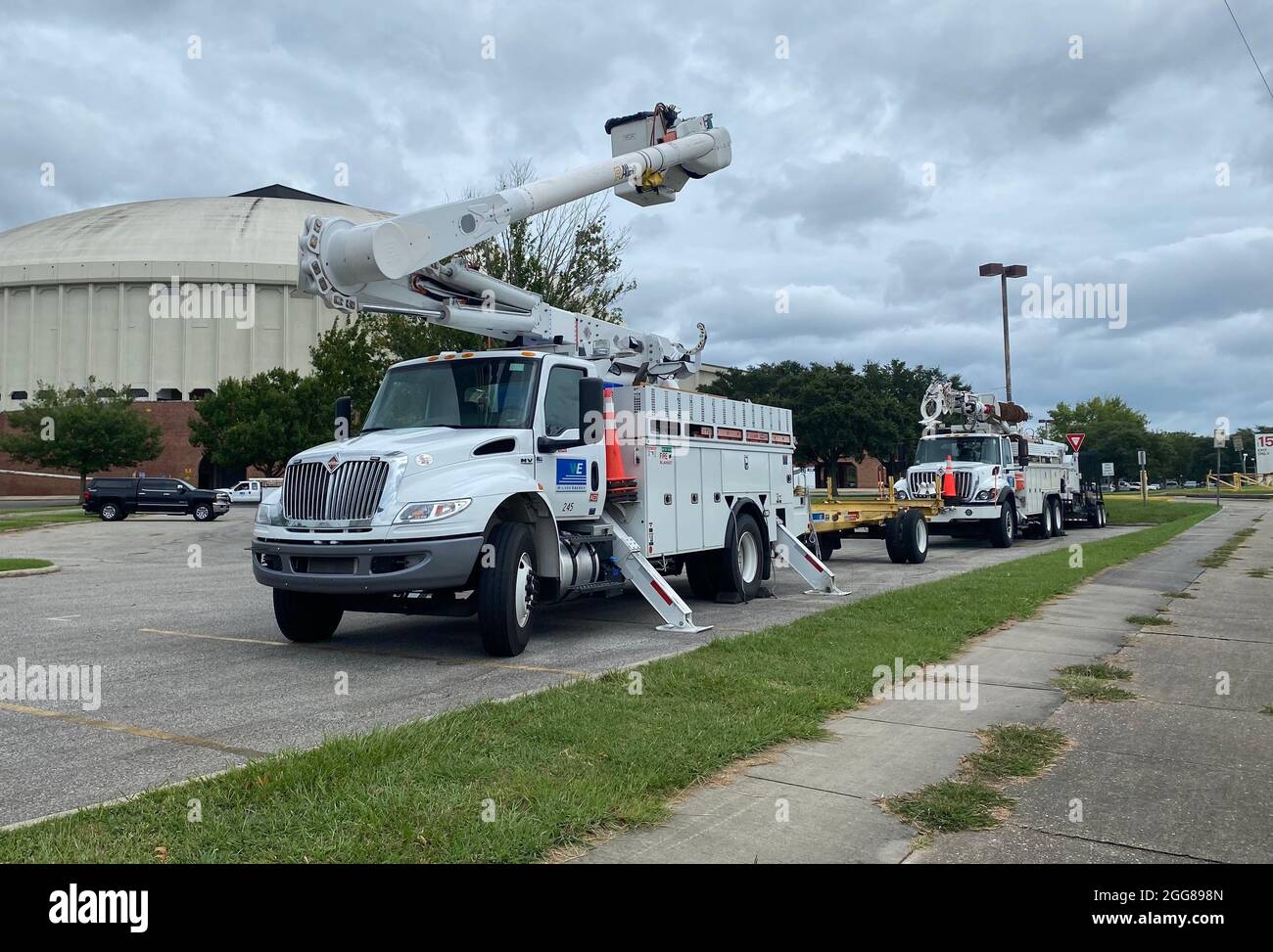 Lafayette, LA – Urban Search and Rescue hat mit der Vorbereitungssuche für Operationen nach dem Landfall durch den Sturmvorfall durch den Ida begonnen. Stockfoto