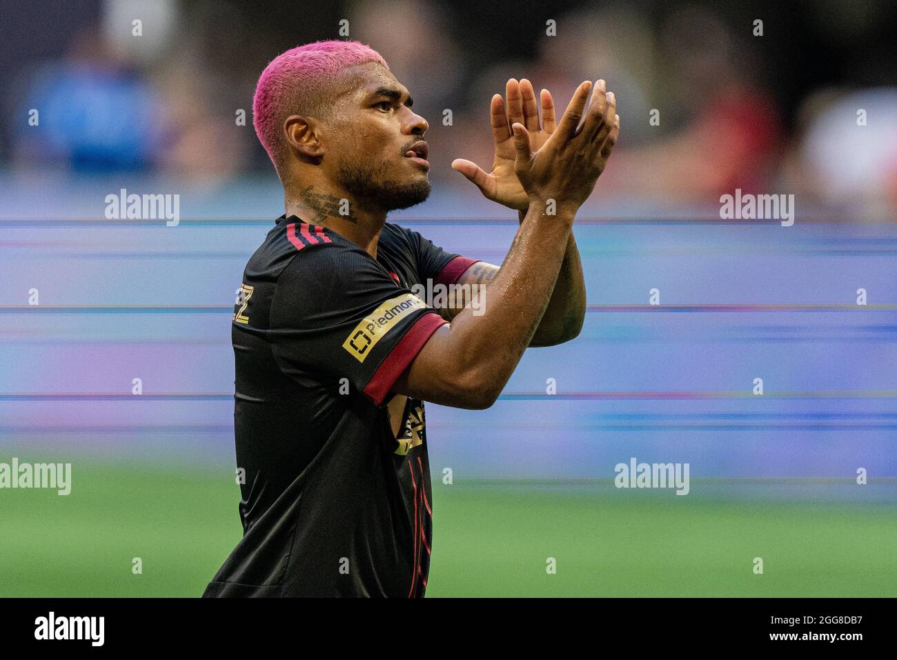 Atlanta, USA. August 2021. Nach einem MLS-Fußballspiel zwischen dem SC Nashville und Atlanta United am Samstag, dem 28. August 2021 in Atlanta, GA, winkt der Atlanta-United-Stürmer Josef Martinez (7) den Fans zu. Jacob Kupferman/CSM Credit: CAL Sport Media/Alamy Live News Stockfoto