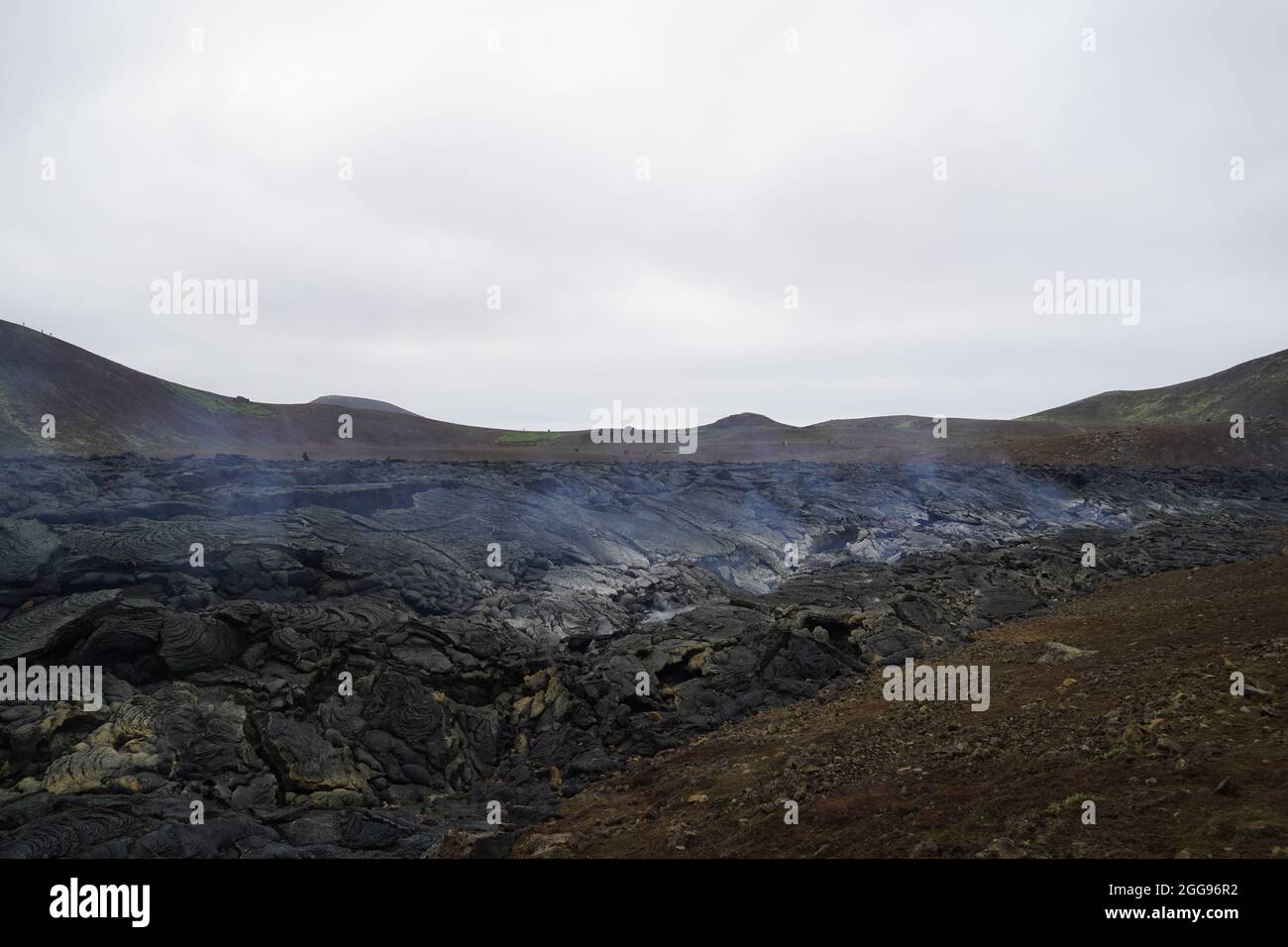 VULKANAUSBRUCH IN ISLAND - LAVAFELD - JULI/2021 FAGRADALSFJALL - GELDINGADALIR Stockfoto