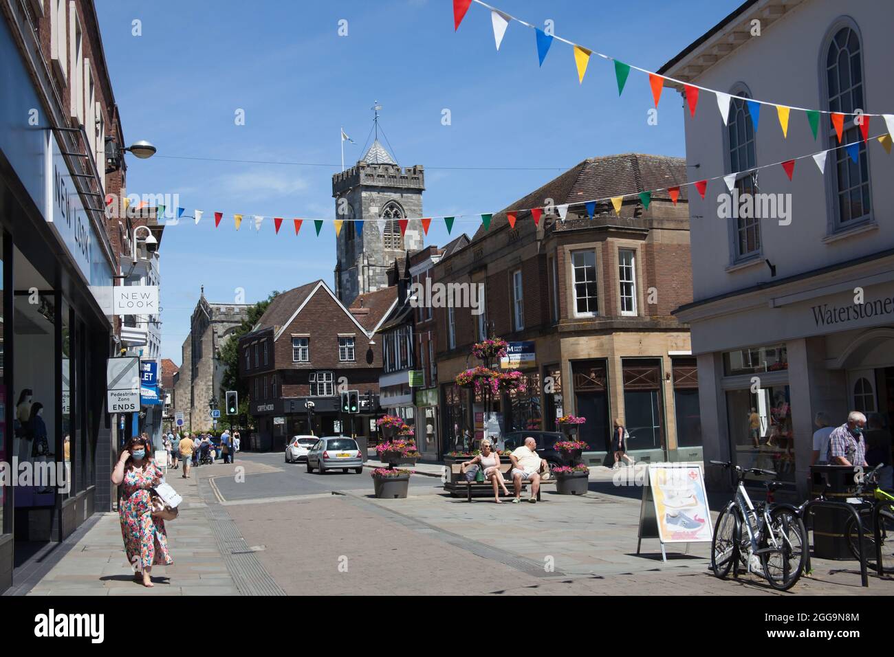 Blick auf das Stadtzentrum von Salisbury in Wiltshire in Großbritannien Stockfoto