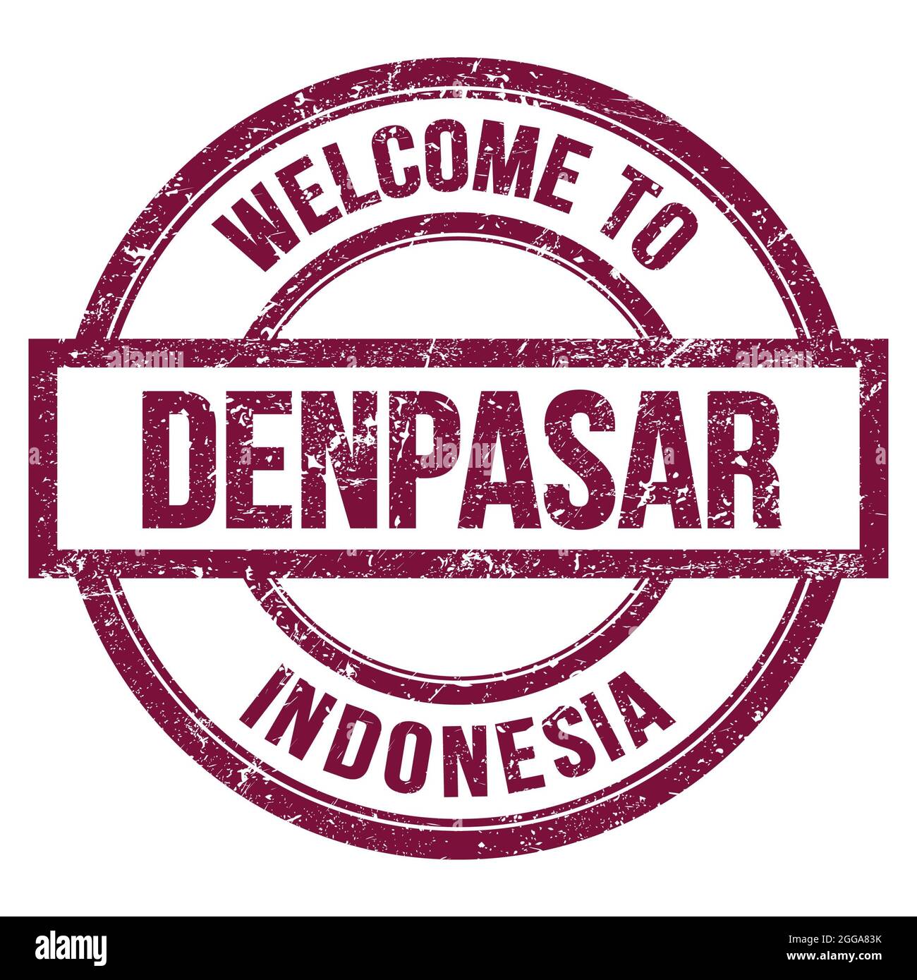 WILLKOMMEN IN DENPASAR - INDONESIEN, Worte auf violett rund einfachen Stempel geschrieben Stockfoto