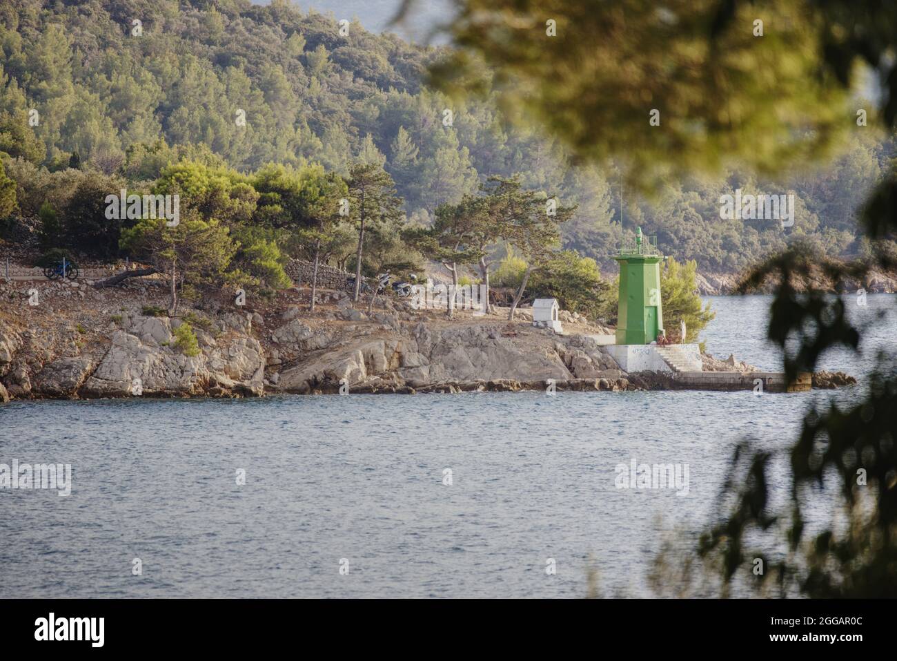 Landschaftlich schöner Blick auf ein Lichthaus auf der Insel cres Stockfoto