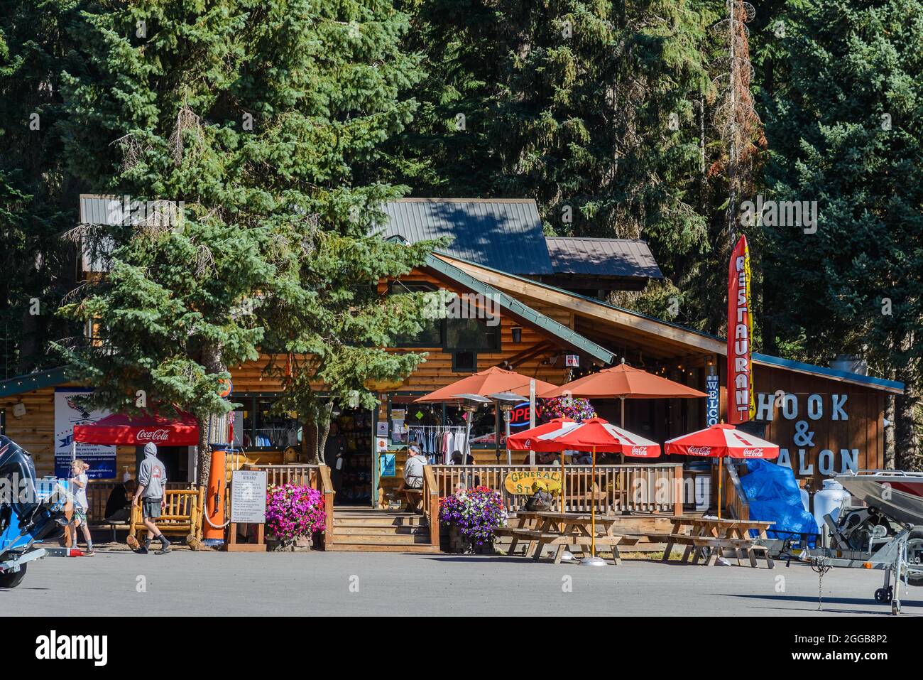 24-Stunden-Geschäft auf einem Wohnmobil-Parkplatz. Oregon, USA. Stockfoto