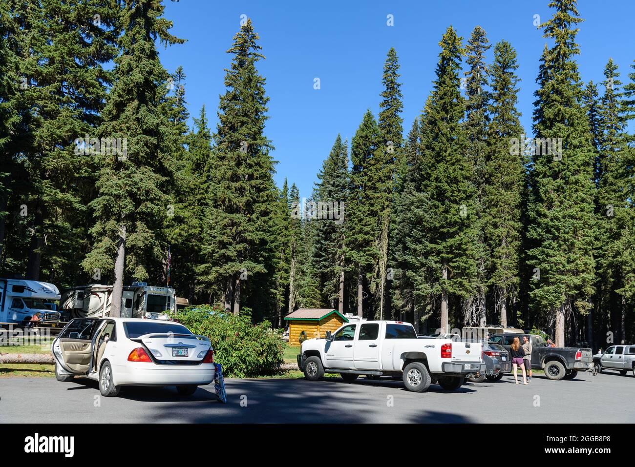 Parkplatz eines Wohnmobilstellplatzes. Oregon, USA. Stockfoto