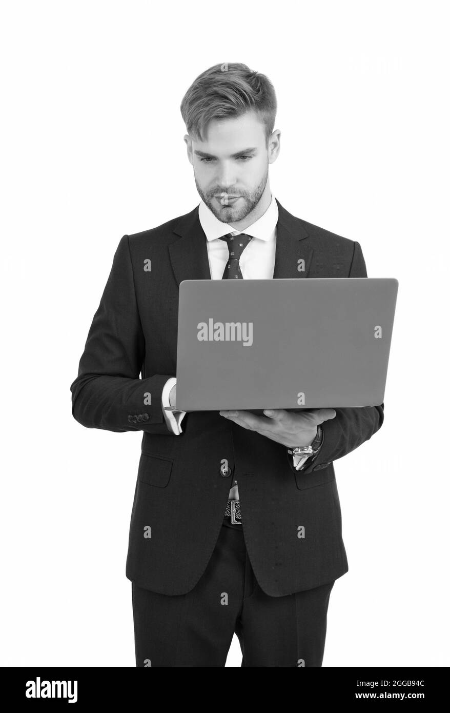 Surfen im Internet. Softwareingenieur verwenden einen weißen, isolierten Computer. Programmierspezialist tragen formellen Stil. Internet-Marketing. Unternehmen Stockfoto