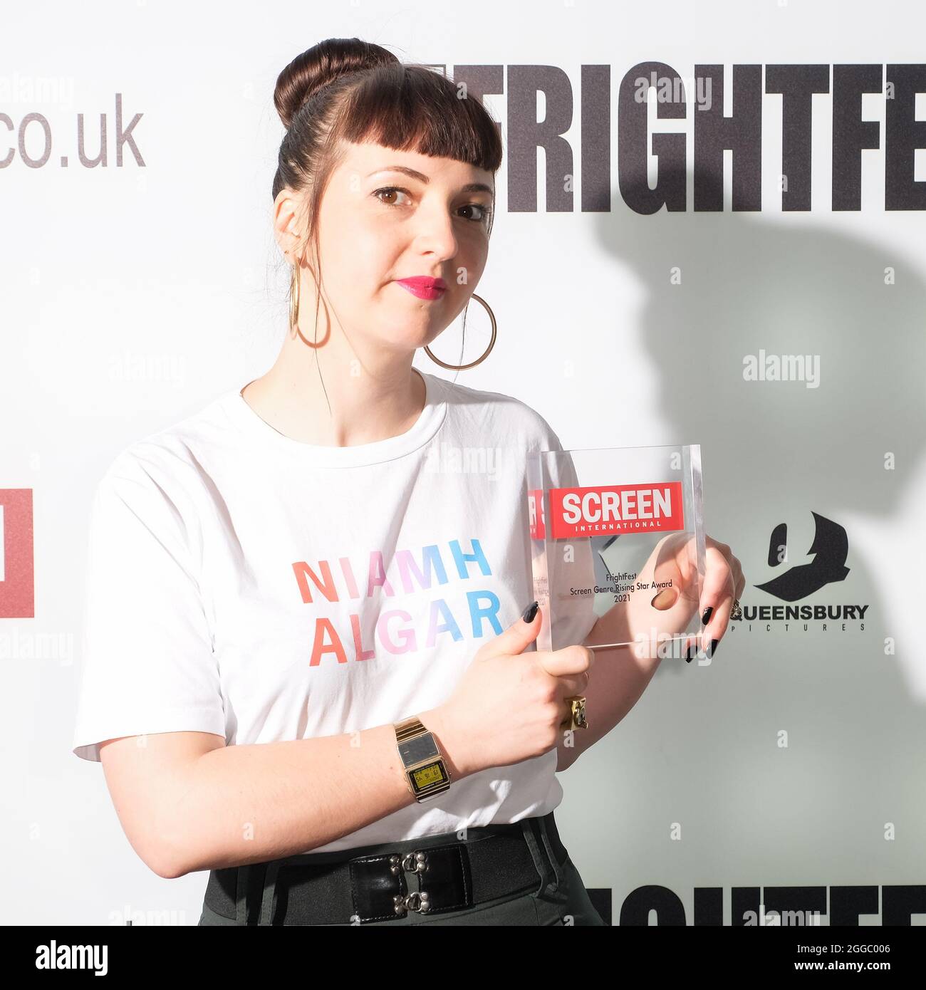 Cineworld Leicester Square, London, Großbritannien. August 2021. Der Preisträger Prano Bailey-Bond posiert bei den „RISING STAR AWARDS“. Bild nach Kredit: Julie Edwards/Alamy Live News Stockfoto