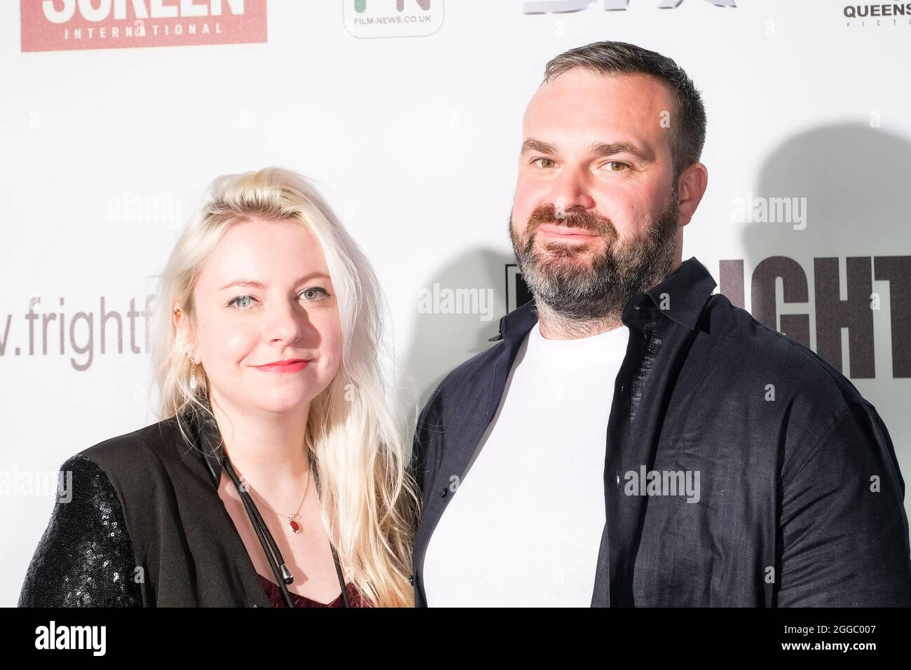 Cineworld Leicester Square, London, Großbritannien. August 2021. Sarah Appleton und Phillip Escott posiert über das PHÄNOMEN DES FOUND FOOTAGE. Bild nach Kredit: Julie Edwards/Alamy Live News Stockfoto