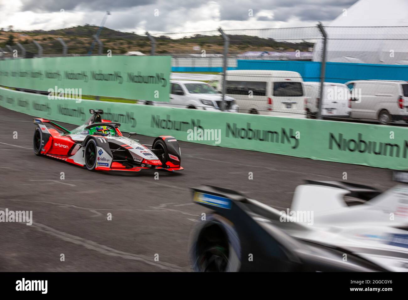 Puebla, Mexiko - 19. Juni 2021: Autodromo Miguel E. Abed, AIMA, CBMM Niobium Puebla E-Prix. Audi Sport ABT Schaeffler Fahrer Lucas di Grassi auf der Nr. 11, im Rennen um Kurve 10. Beim CBMM Niobium Puebla E-Prix. Stockfoto