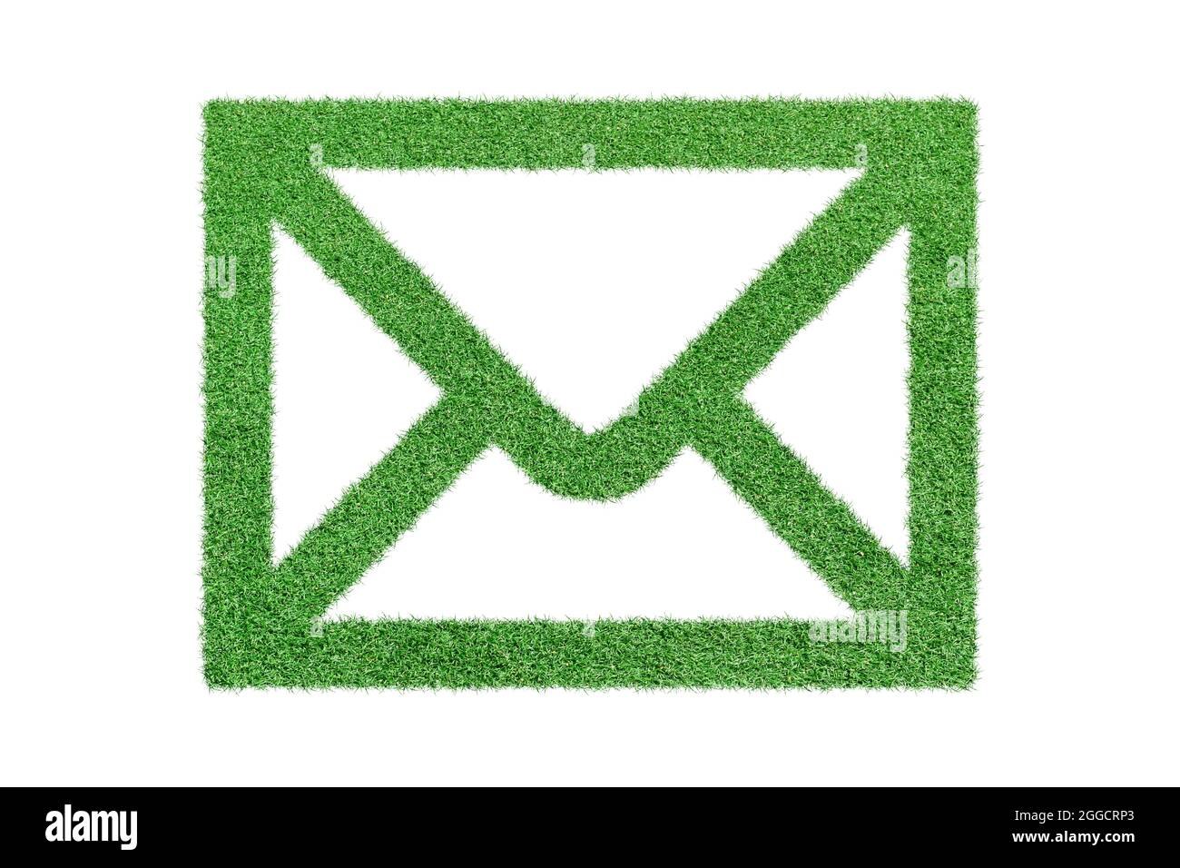 Mail-Symbol, Umschlag aus grünem Gras auf weißem Hintergrund isoliert. Stockfoto
