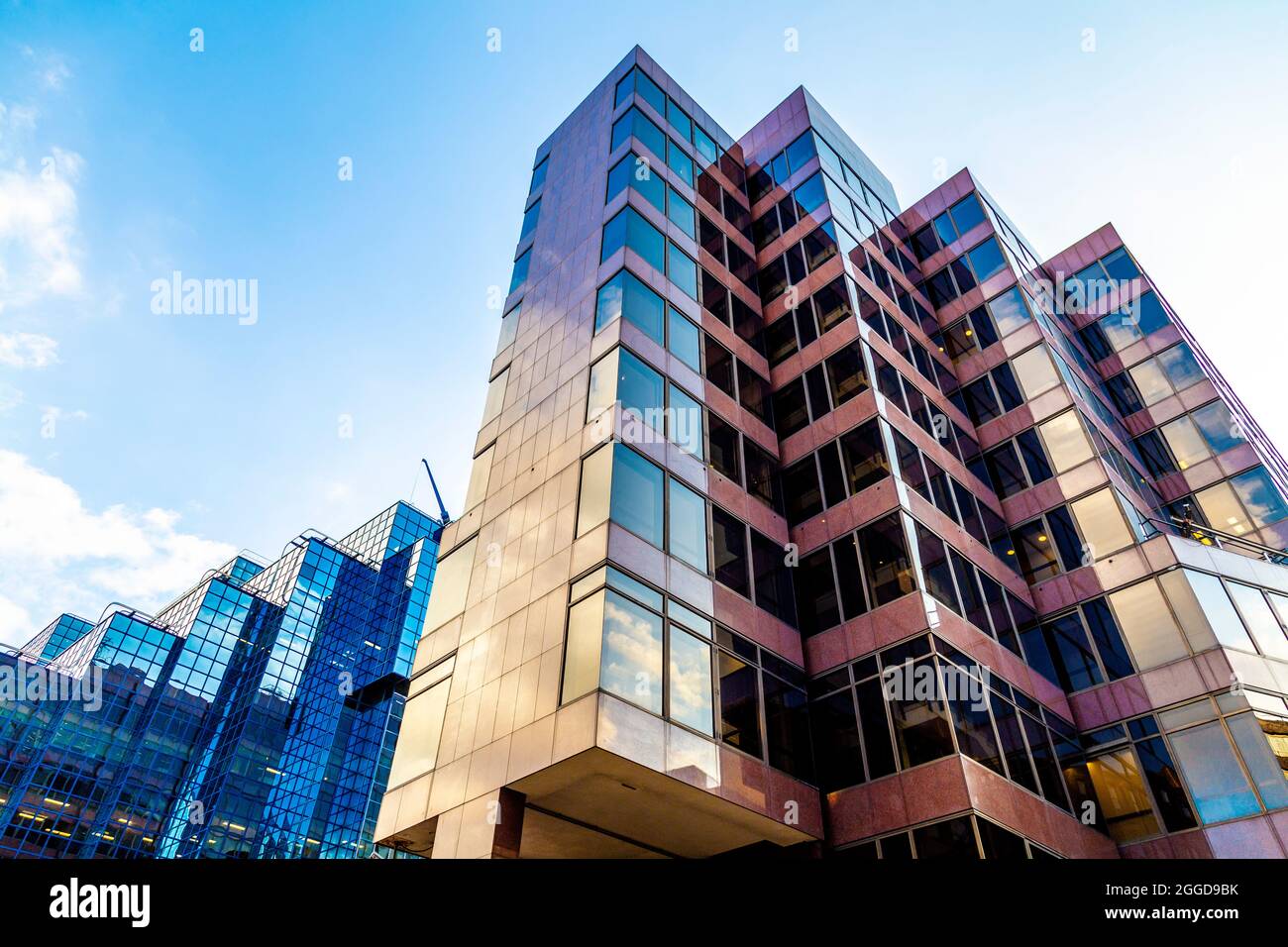 Bürogebäude der 1980er Jahre Peninsular House in der Monument Street, London, Großbritannien Stockfoto