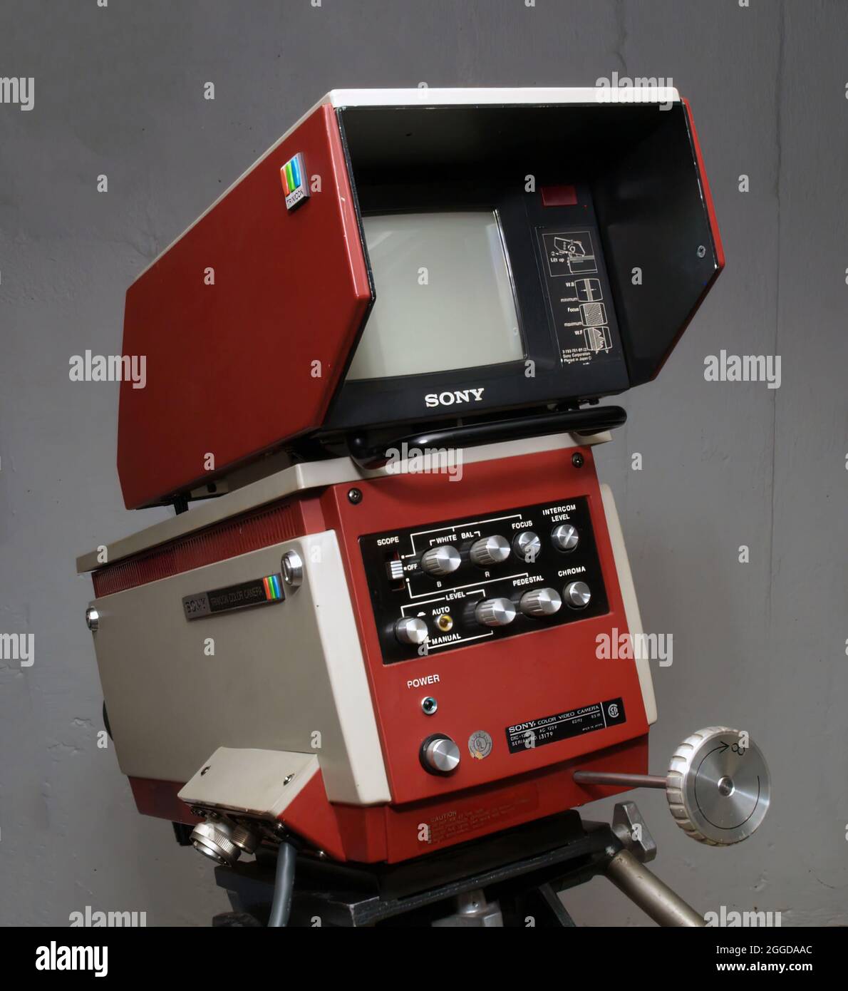 SPRINGFIELD, VEREINIGTE STAATEN - 30. Aug 2021: Vintage 70s Television Studio Camera Sony Trinicon Color Camera Stockfoto