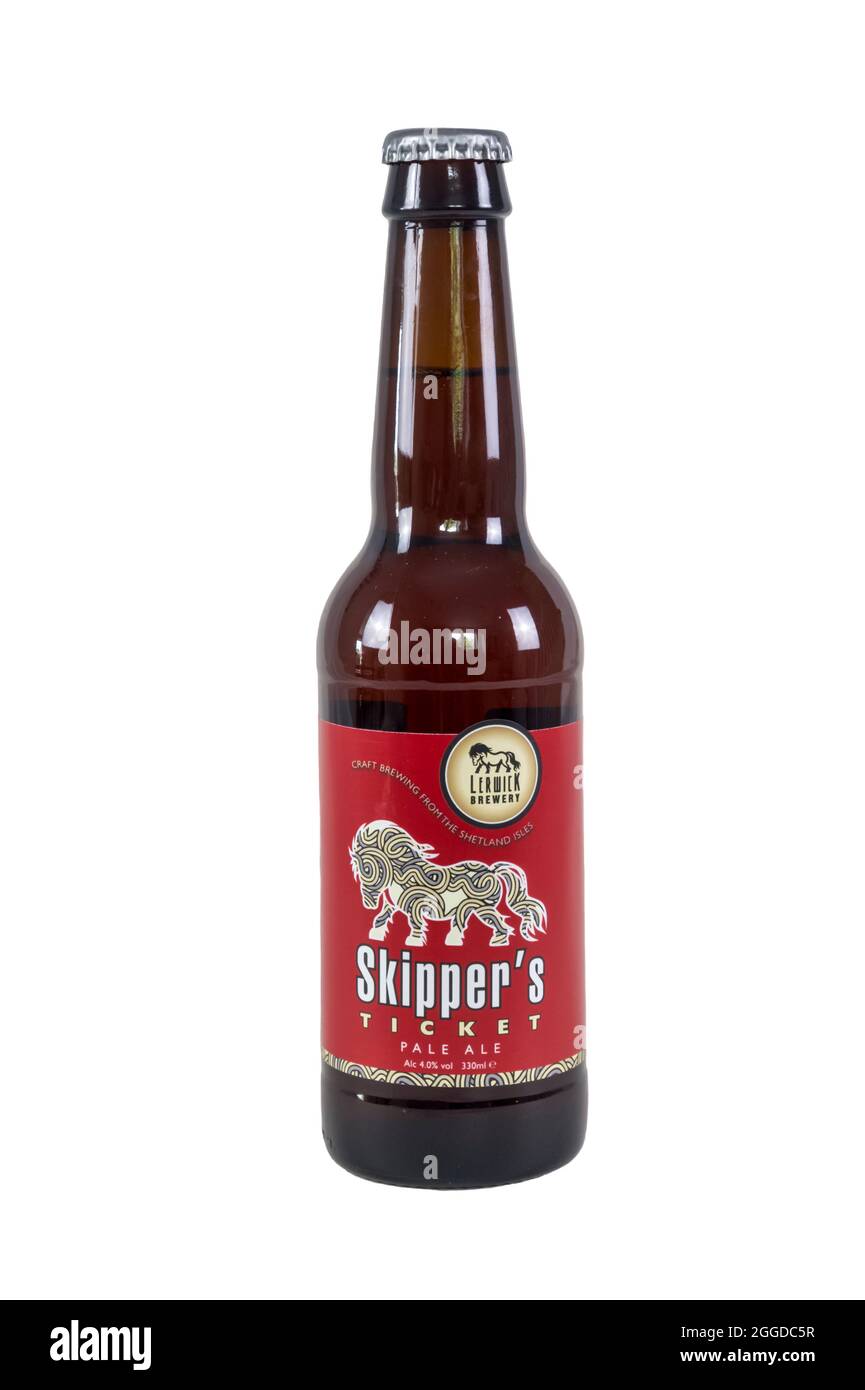 Eine Flasche Skipper's Ticket Pale Ale aus der Brauerei Lerwick. Es hat eine Stärke von 4.0 % ABV. Stockfoto