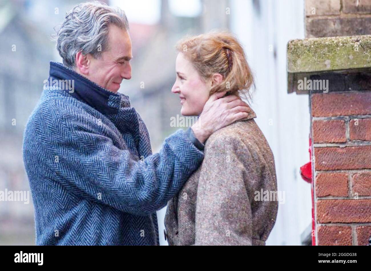 PHANTOM THREAD 2017 Universal Picturfilm mit Daniel Day-Lewis und Vicky Krieps Stockfoto