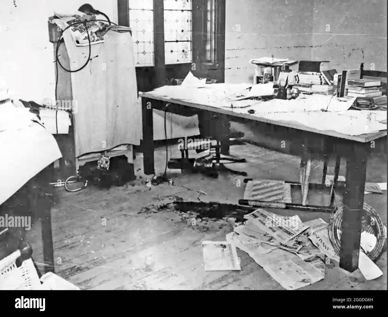 LEO TROTZKI (18791940) Russischer Revolutionär die Studie in seinem Haus an der Avenida Viena, Coyoacán, Mexiko, kurz nachdem er am 20. August 1940 von NKWD-Agent Ramón Mercader ermordet wurde. Stockfoto