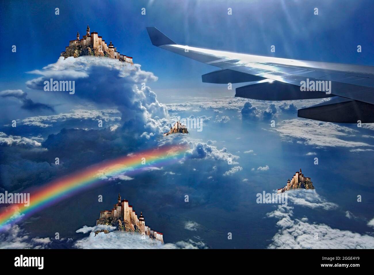 FOTOMONTAGE, symbolisches Bild, Burgen in der Luft Stockfoto