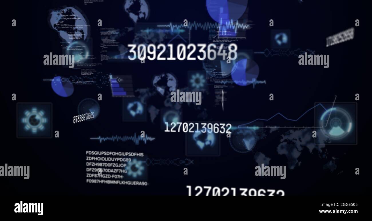 Bild von sich ändernden Zahlen und Datenverarbeitung auf Bildschirmen über der Weltkarte Stockfoto