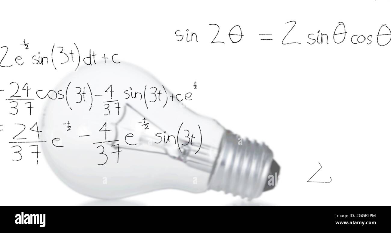 Bild der Glühbirne und der wissenschaftlichen datenverarbeitung von formule Stockfoto