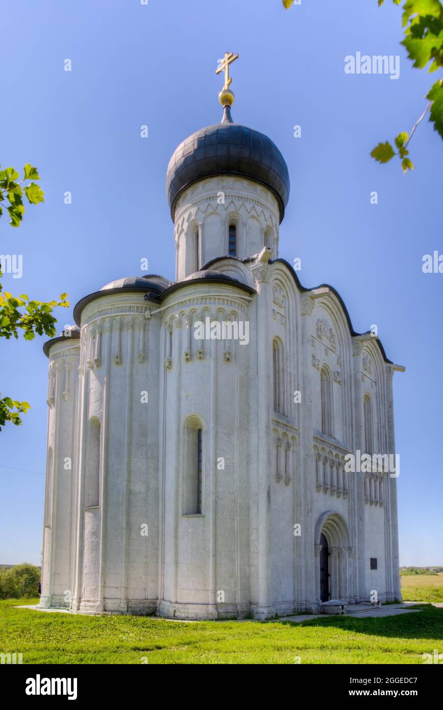 Kirche der Fürbitte auf dem Nerl, David der Psalmist, Löwen und Greifen, Bogolubovo, Wladimir Oblast, Russland Stockfoto