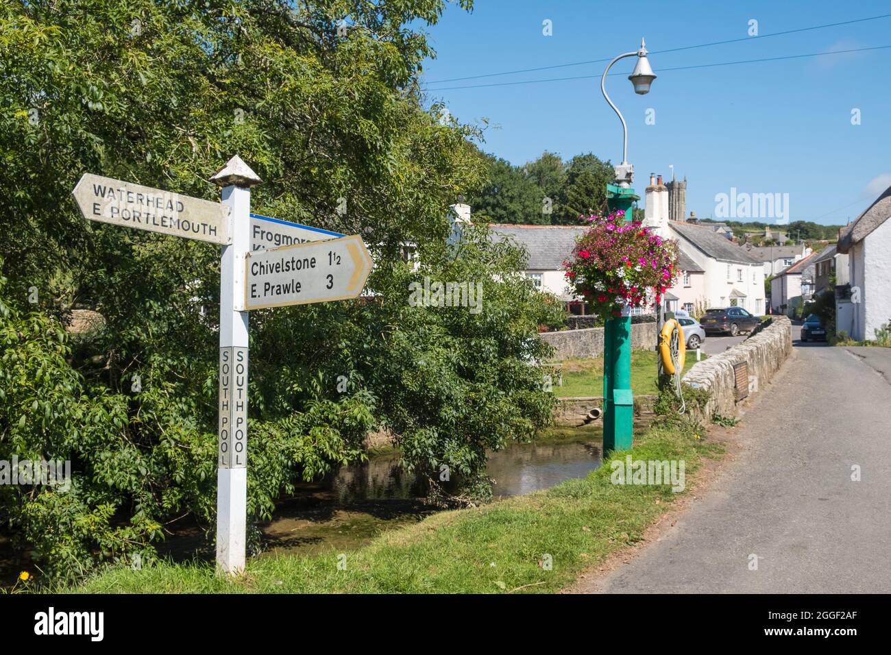 Das hübsche Dorf South Pool in der Nähe von Salcombe und Kingsbridge in South Hams, Devon, Großbritannien Stockfoto