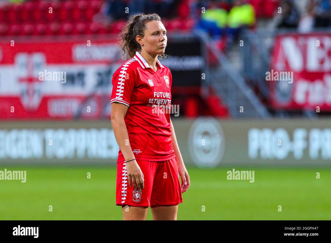 ENSCHEDE, NIEDERLANDE - 31. AUGUST: Fenna Kalma vom FC Twente während der UEFA Women's Champions League 2021/2022 Second Qualifying Round Spiel zwischen FC Twente und SL Benfica in Grolschveste am 31. August 2021 in Enschede, Niederlande (Foto: Albert ten Hove/Orange Picles) Stockfoto