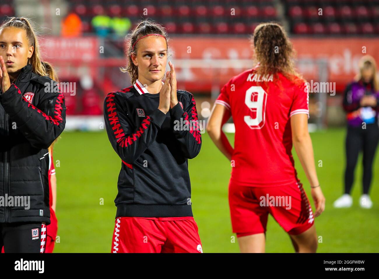 ENSCHEDE, NIEDERLANDE - 31. AUGUST: Bente Jansen vom FC Twente während der UEFA Women's Champions League 2021/2022 Second Qualifying Round Spiel zwischen FC Twente und SL Benfica in Grolschveste am 31. August 2021 in Enschede, Niederlande (Foto: Albert ten Hove/Orange Picles) Stockfoto
