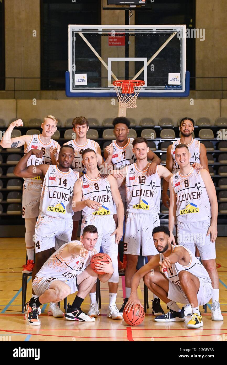 (Oberste Reihe L-R): Leuvens David Kralj, Leuvens Wouter Willems, Leuvens Kevaugn Allen, Leuvens Joshua Heath, (mittlere L-R): Leuvens Solomon Young, Leu Stockfoto